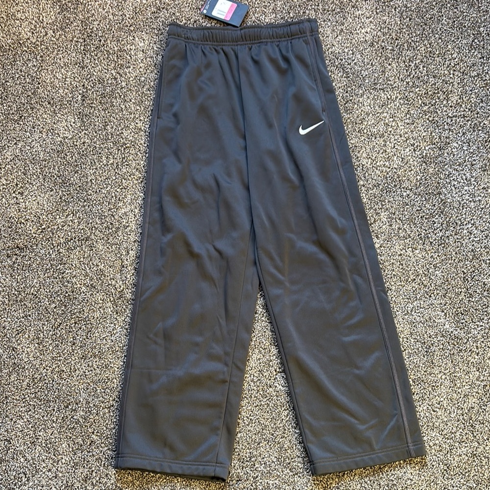 NEW! Nike Therma-Fit Boy's Dark Gray Sweatpants- YL